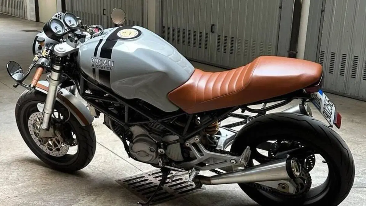 Ducati Monster 620 I.E. Dark (2002)  (4)