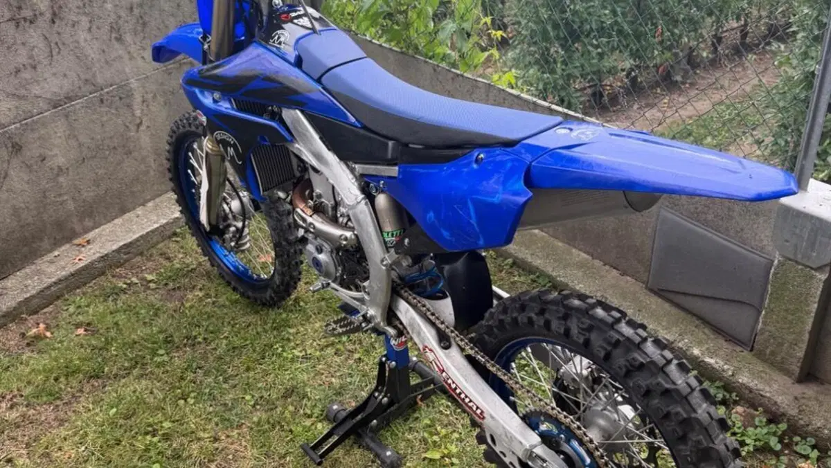 Yamaha YZ 450 F (2019)  (2)