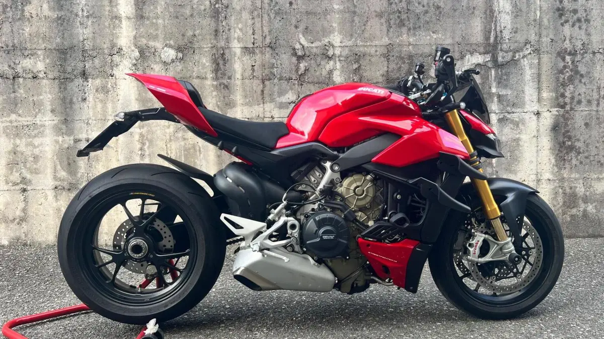 Ducati Streetfighter V4 1100 S (2020) 