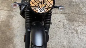 Triumph Street Scrambler 900 (2017 - 18)  (3)