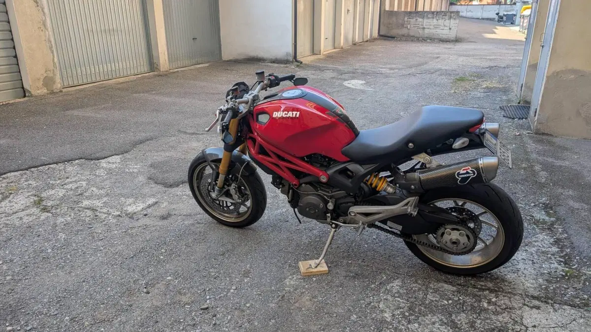 Ducati Monster 1100 S (2009 - 10)  (4)