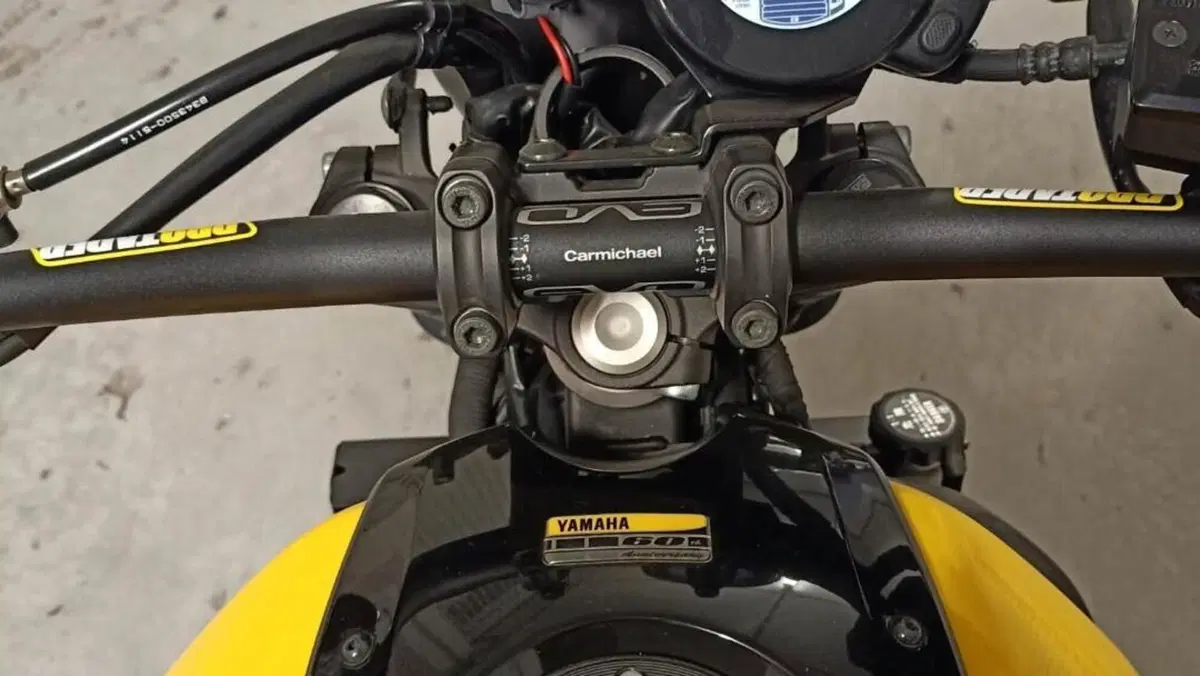 Yamaha XSR 700 ABS 60th Anniversary (2016 - 18)  (11)