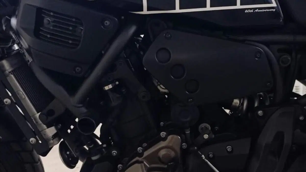 Yamaha XSR 700 ABS 60th Anniversary (2016 - 18)  (14)