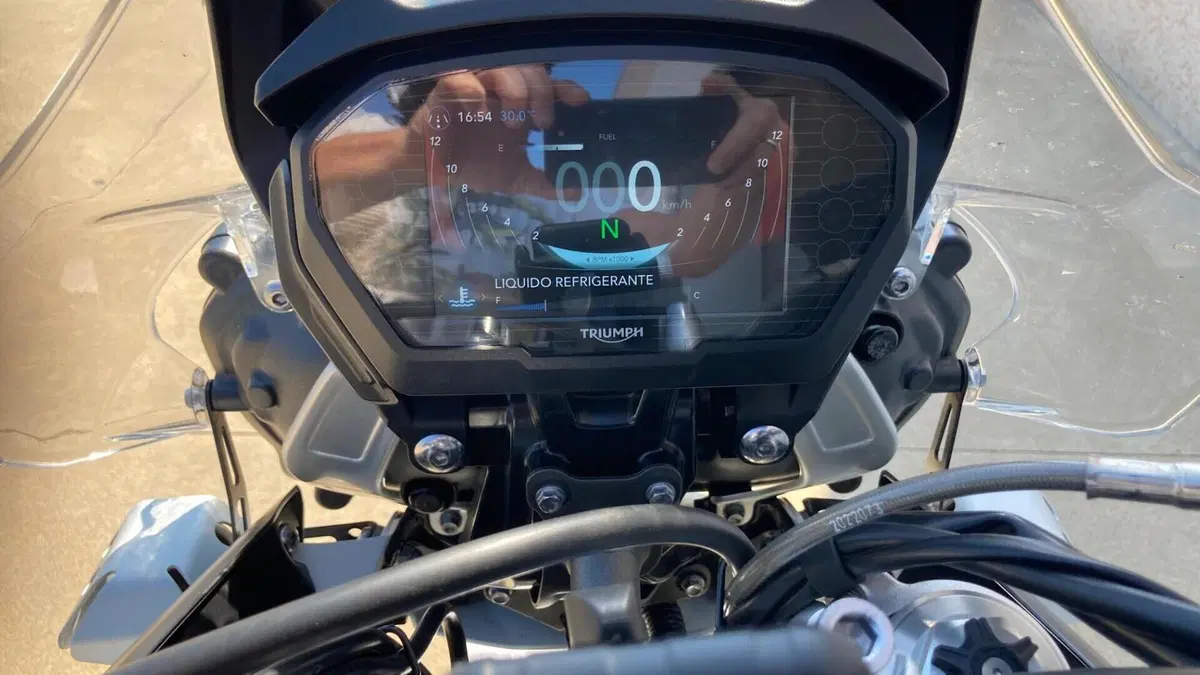 Triumph Tiger 800 XRt (2018 - 20)  (2)