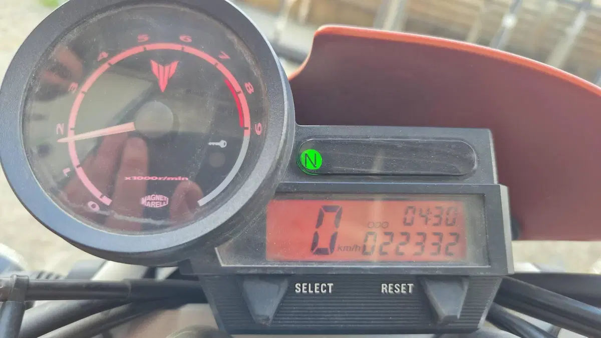 Yamaha MT-03 (2006 - 14)  (2)