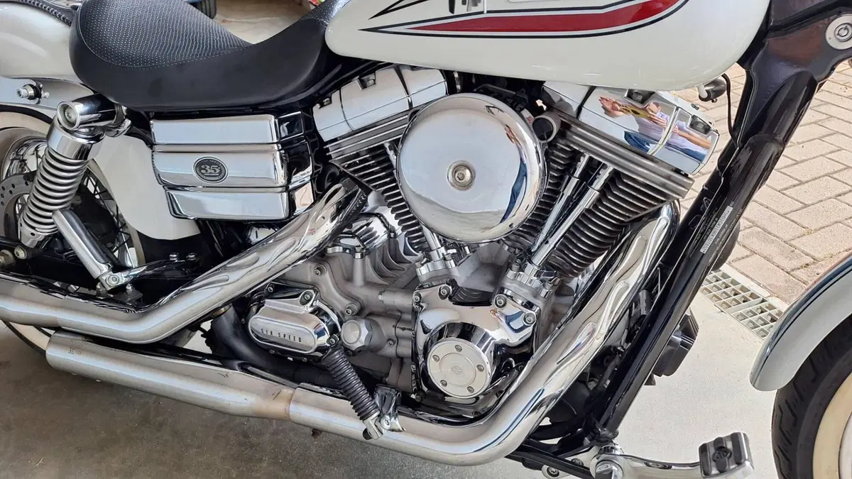 Harley-Davidson 1450 Super Glide 35th Anniversary (2005 - 06) - FXDI  (3)
