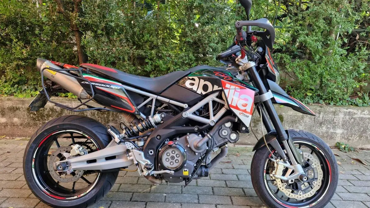 Aprilia Dorsoduro 750 (2009 - 14) 