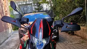 Aprilia Dorsoduro 750 (2009 - 14)  (5)