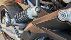 Aprilia Dorsoduro 750 (2009 - 14)  (10)