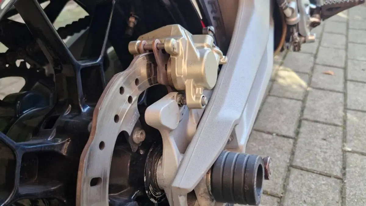 Aprilia Dorsoduro 750 (2009 - 14)  (12)