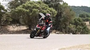 Ducati Streetfighter V4 S (2023 - 24)  (3)