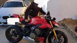 Ducati Streetfighter V4 S (2023 - 24)  (4)
