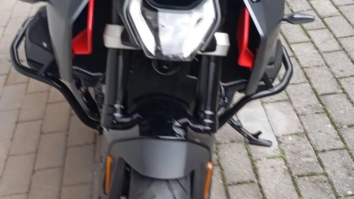 Bmw R 1300 R (2026 - 27)  (4)