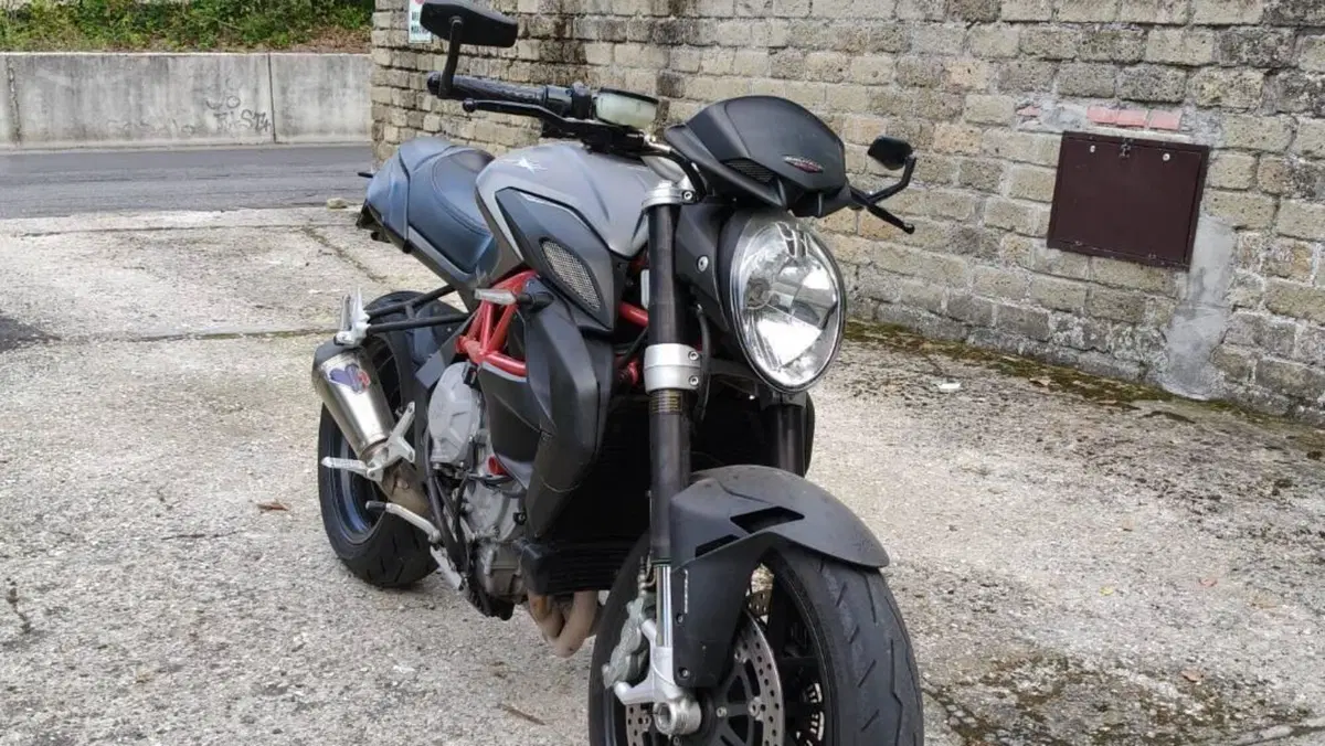 MV Agusta Brutale 800 RR (2015 - 16)  (6)