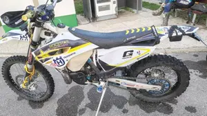 Husqvarna TE 250 (2015)  (2)