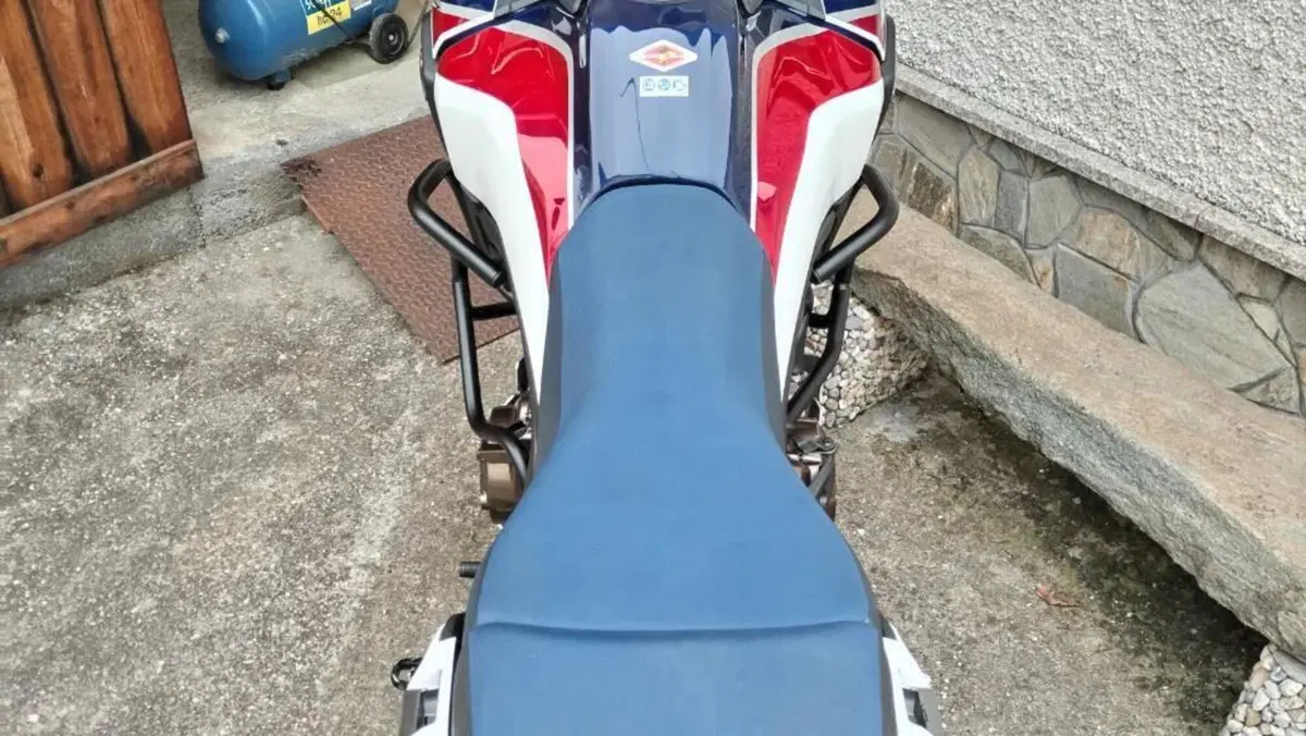 Honda Africa Twin CRF 1000L (2016 - 17)  (9)