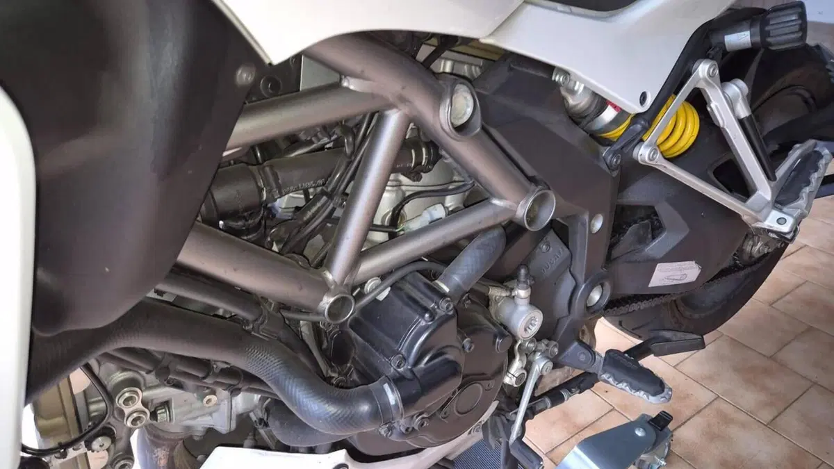 Ducati Multistrada 1200 ABS (2010 - 12)  (2)