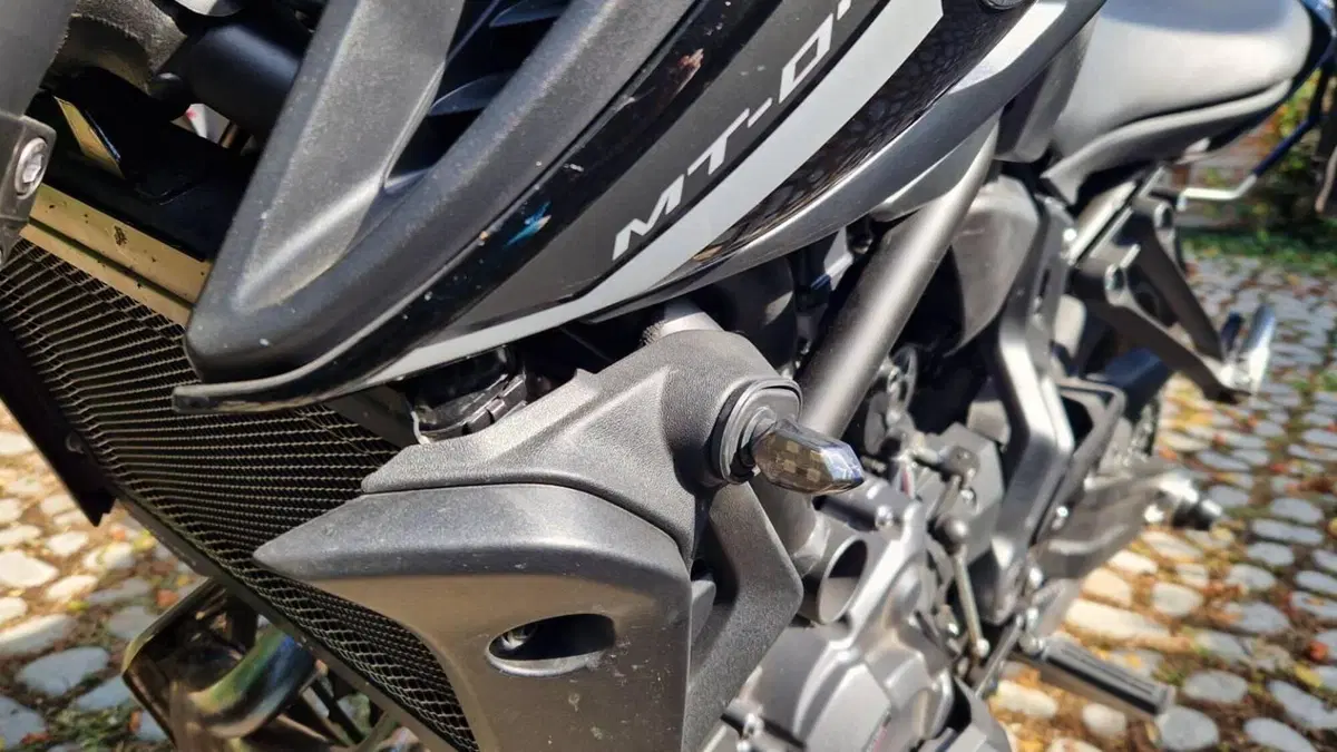 Yamaha MT-07 Pure (2023 - 25)  (9)