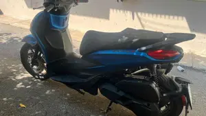 Piaggio Beverly 400 S (2025 - 26)  (2)