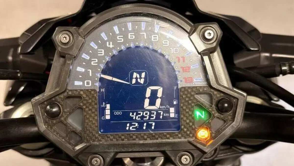 Kawasaki Z 900 (2017 - 18)  (5)
