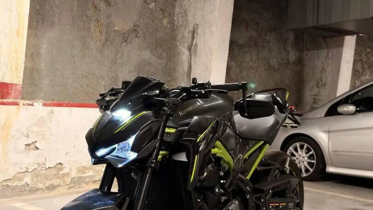 Kawasaki Z 900 (2017 - 18)  (7)