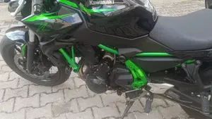 Kawasaki Z 650 (2025 - 27)  (7)