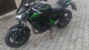 Kawasaki Z 650 (2025 - 27)  (8)