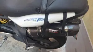 Triumph Street Triple (2007 - 12)  (4)