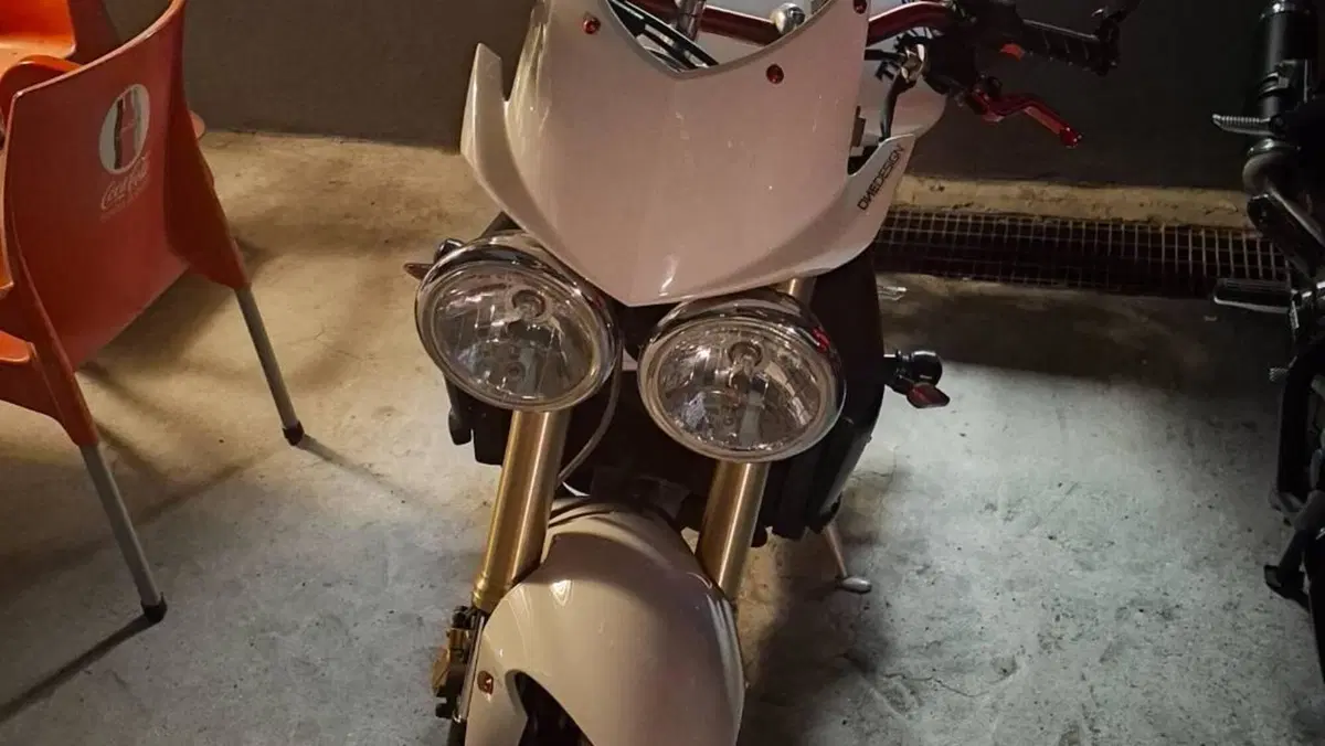 Triumph Street Triple (2007 - 12)  (12)