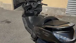 Yamaha Majesty 400 ABS (2011 - 14)  (3)