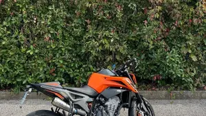 KTM 790 Duke L (2023 - 24)  (4)