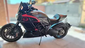Ducati Diavel 1200 Carbon (2014 - 16)  (3)
