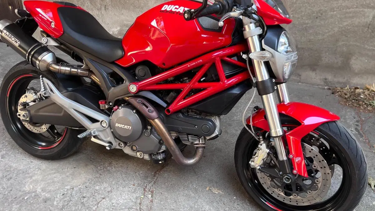 Ducati Monster 696 Plus (2007 - 14)  (2)