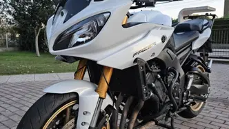 Yamaha FZ8 (2010 - 12) usata