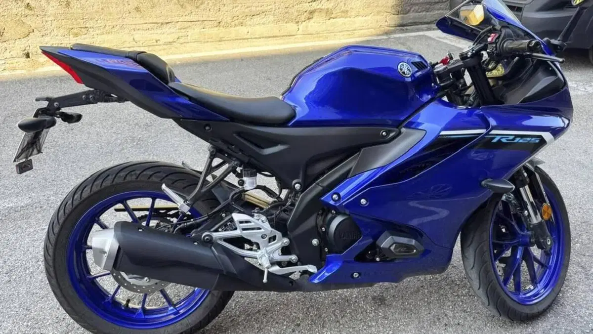 Yamaha YZF R125 (2023 - 26)  (2)