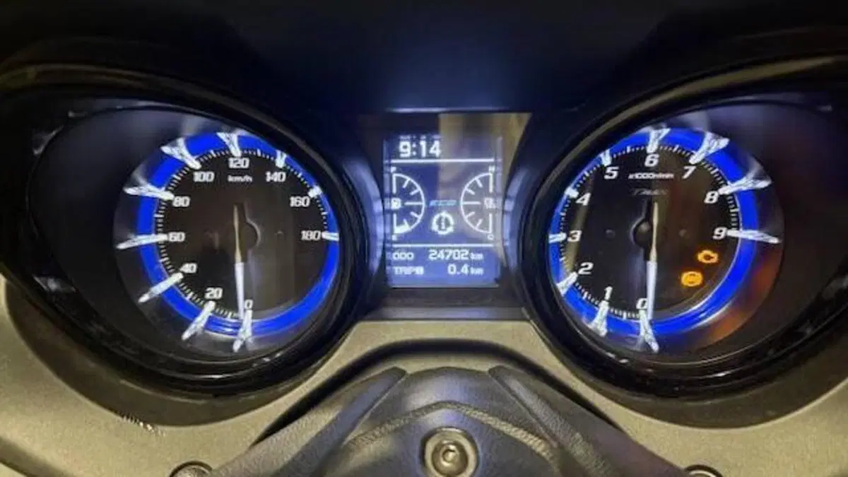 Yamaha T-Max 530 (2017 - 19)  (4)