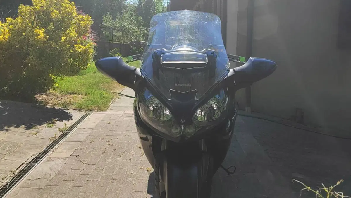 Kawasaki GTR 1400 ABS (2015 - 16)  (2)