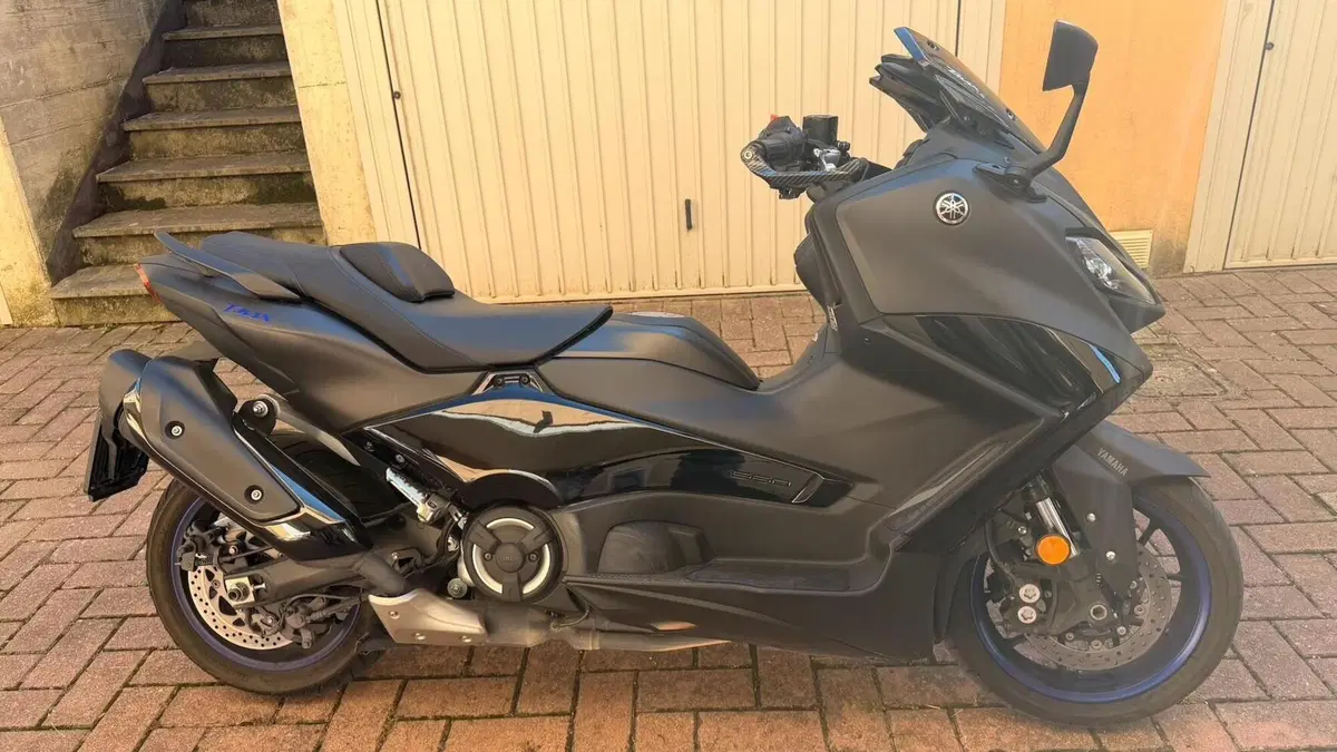 Yamaha T-Max 560 (2022 - 24)  (3)