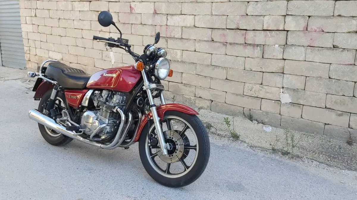 Kawasaki   (4)