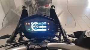 Moto Guzzi V85 TT Guardia d'Onore (2022 - 23) 