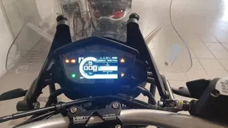 Moto Guzzi V85 TT Guardia d'Onore (2022 - 23) usata