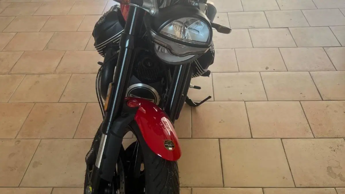 Moto Guzzi V7 Sport (2025 - 26)  (3)