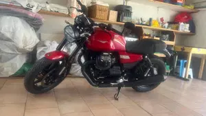 Moto Guzzi V7 Sport (2025 - 26)  (4)