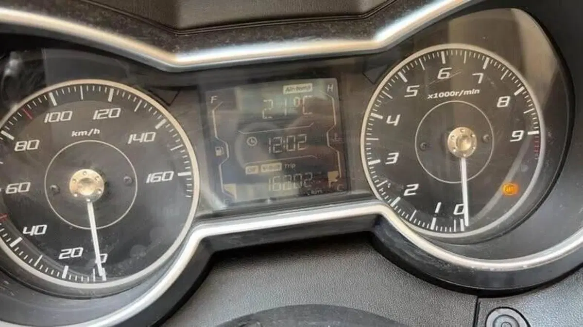 Yamaha X-Max 300 Tech Max (2020)  (7)