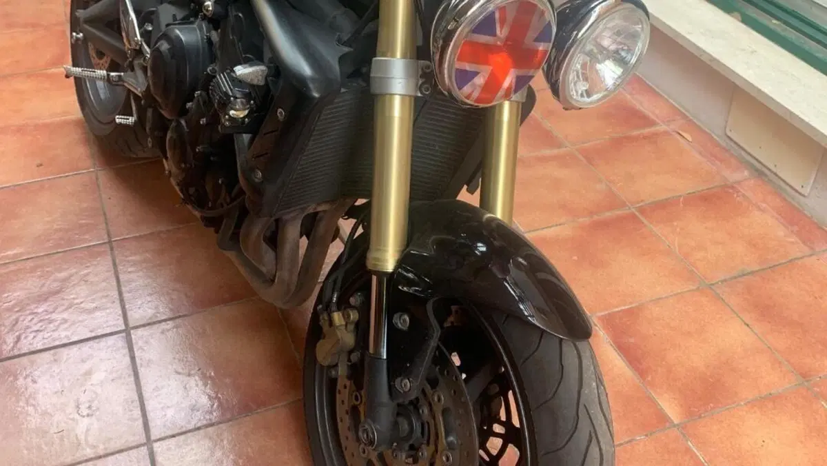 Triumph Street Triple (2007 - 12) 