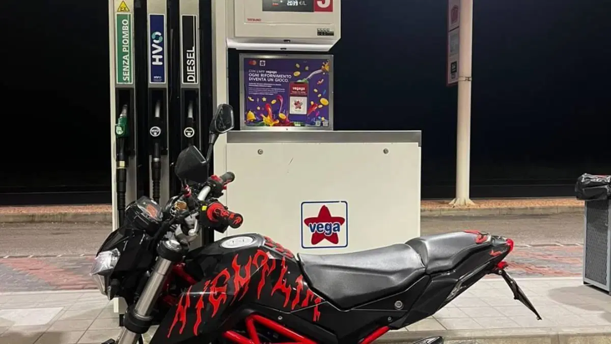 Benelli Tornado Naked T 135 (2017 - 18)  (4)