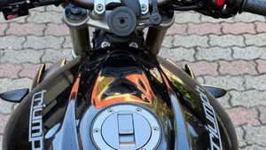 Triumph Street Triple (2013)  (6)