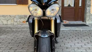 Triumph Street Triple (2013)  (7)