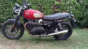Triumph Speed Twin 900 Chrome Edition (2023)  (3)