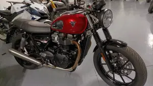 Triumph Speed Twin 900 Chrome Edition (2023)  (4)